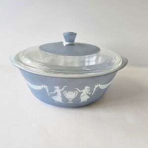 Vtg Glasbake Blue Cameo Casserole Dish W Original Lid - 1.5 Quart - J512